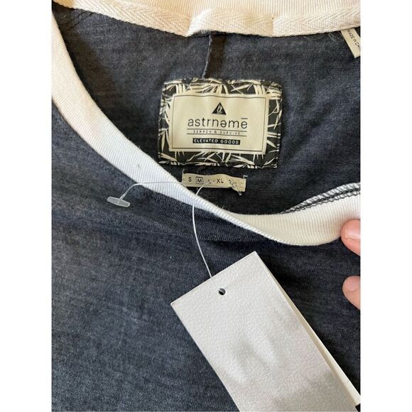 NWT! Astrneme Blue White Short Sleeve Tee Mens Medium - Picture 3 of 6